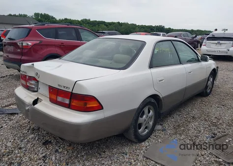 1999 Lexus Es 300 z USA, uszkodzony, nr VIN JT8BF28G3X5056868